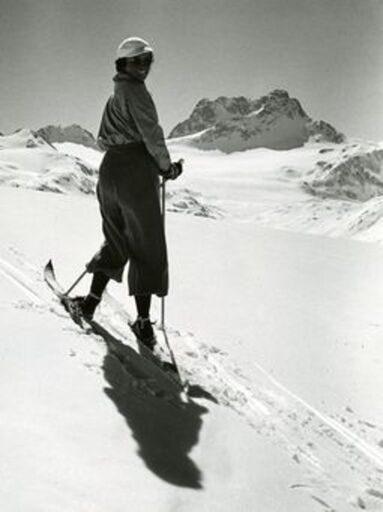 Emil MEERKÄMPER - Fotografia - Frau auf Skien
