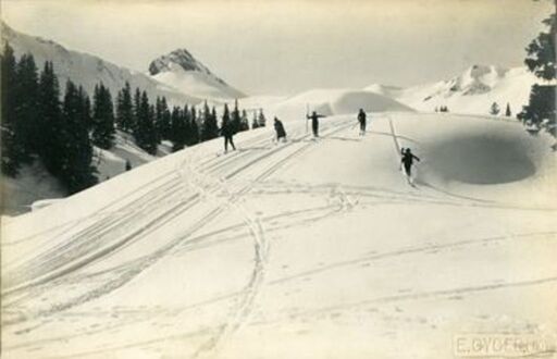 Emanuel GYGER - Fotografia - Skifahrer in einer wunderschönen Berglandschaft