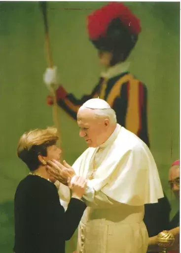 Massimo SAMBUCETTI - 照片 - Pope John  Paul II, Vatican, during a special audience 