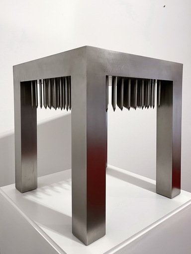 Günther UECKER - Skulptur Volumen - Tisch