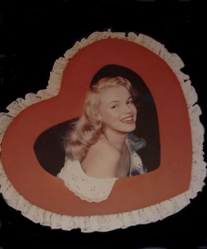 Bruno BERNARD - Photo - Marilyn Monroe in a chocolate factory advert