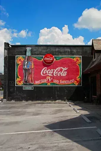 Michael K. YAMAOKA - Photo -  Coca-Cola Mural, Fayetteville