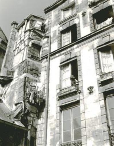 Jacques RITZ - Fotografie - (House walls in Paris)