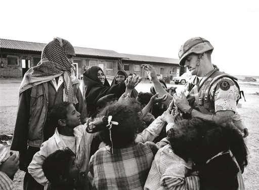 John VOOS - 照片 - Humanity in the Gulf War