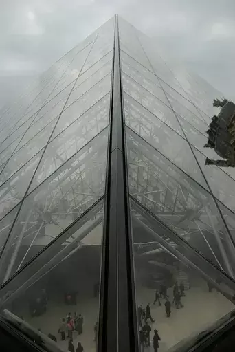 Michael K. YAMAOKA - Photography - I.M. Pei Pyramide du Louvre