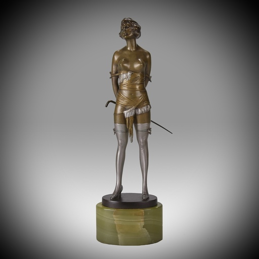 Bruno ZACH - Skulptur Volumen -  Art Deco Cold Painted Bronze Study Entitled 'Riding Crop' 