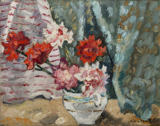 Louis VALTAT - Painting - Bouquet devant une tenture verte