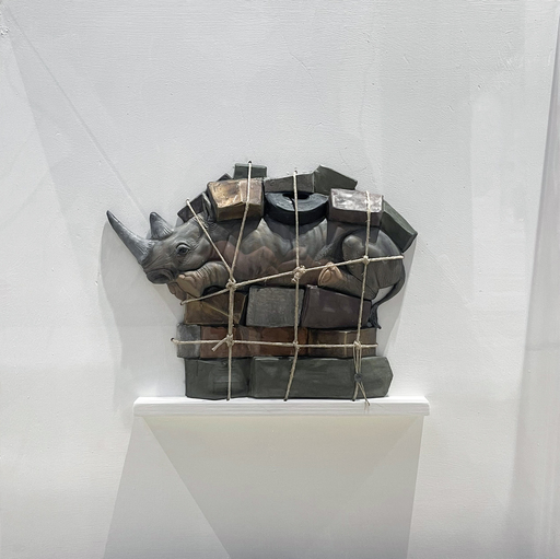 Stefano BOMBARDIERI - Escultura - Bagaglio rinoceronte bassorilievo