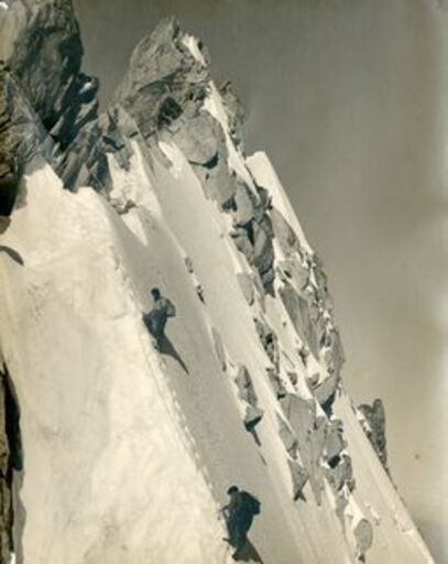 Georges II TAIRRAZ - 照片 - Mountain climbers on snowy peak