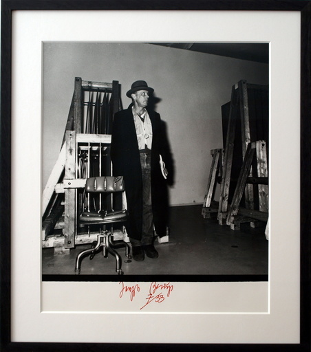 Joseph BEUYS - Fotografie - "Paris 1980"