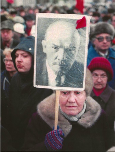 Alexander ZEMLIANICHENKO - 照片 - A protest rally near Moscow's Kremlin (1994)