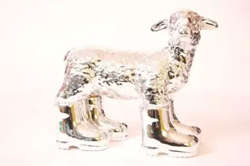 William SWEETLOVE - Skulptur Volumen - Cloned SILVER porcelain lamb