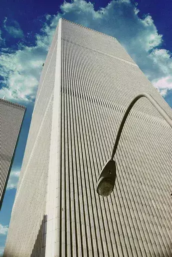 Michael K. YAMAOKA - Photography - Lamppost at the Old World Trade Center