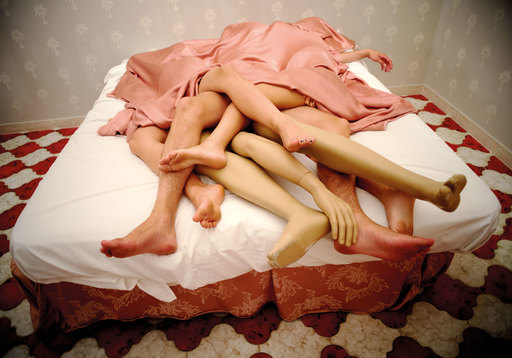 Ryan MENDOZA - Photography - Legs with mannequin