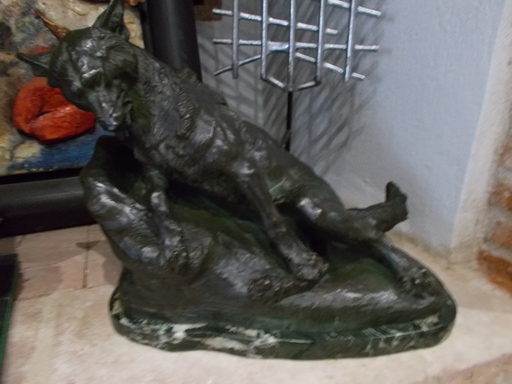Thomas François CARTIER - 雕塑 - LA LOUVE BLESSEE