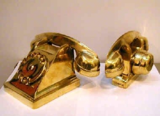 阿尔曼 - 雕塑 - Téléphones