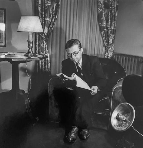 Walter CARONE - 照片 - Jean-Paul Sartre, novembre 1946