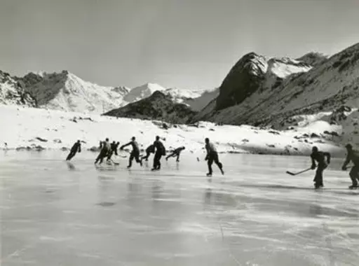 Otto FURTER - Fotografia - Die Junge Equippe des Hockey-Clubs Davos/Schweiz 2