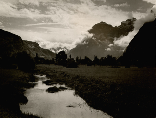 Hans Jakob SCHÖNWETTER - Fotografie - (Valley with river)