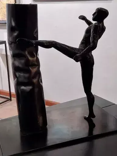 Fabrice DAL’SECCO - Skulptur Volumen - HIGH KICK