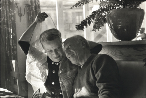 Henri CARTIER-BRESSON - Photo - Pablo Picasso and Marguerite Lang