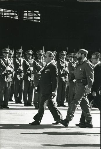René BURRI - Fotografia - Fidel Castro with Leonid Bresniev, Jose Marti Airport, Cuba