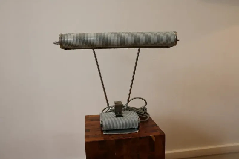 Lampe De Bureau Modèle Streamline By Eileen Gray Art Online Eileen Gray Lampe De Bureau Modèle Streamline