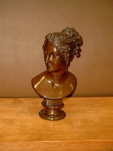 Ferdinand BARBEDIENNE - Skulptur Volumen - Büste einer jungen Frau