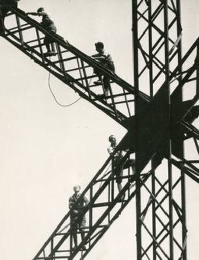Georges II TAIRRAZ - Fotografie - Cordees sur la Tour Eiffel 3