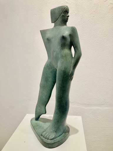 KOBE - Sculpture-Volume - Donnina in Piedi