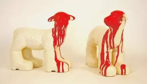William SWEETLOVE - Skulptur Volumen - cloned white porcelain lamb with red head