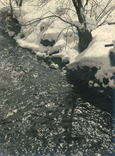 André STEINER - Photo - River with snow