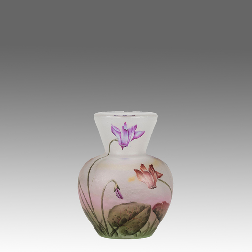 DAUM FRÈRES - Cyclamen Vase