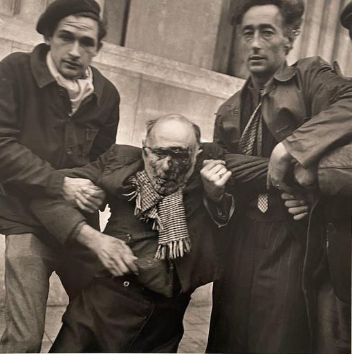 Walter CARONE - Photography - Reportage de guerre, à la Libération de Paris (?), c. 1944