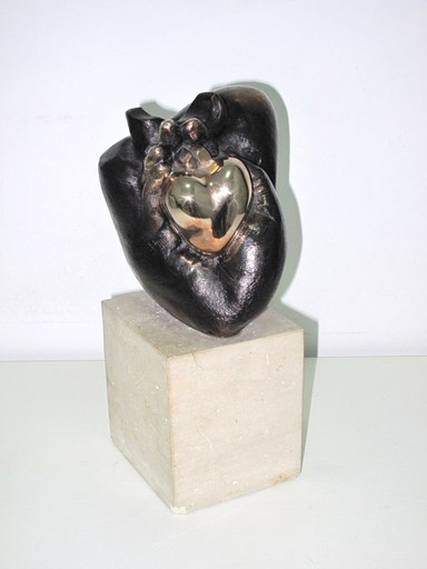 Pablo SERRANO AGUILAR - Escultura - Corazón entre dos manos
