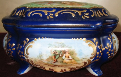 Box Made in Germany 1 half of 20th century porcelain,