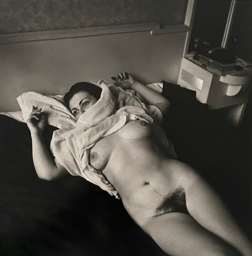 Walter CARONE - Fotografia - Miss Roumanie nue, mai 1948