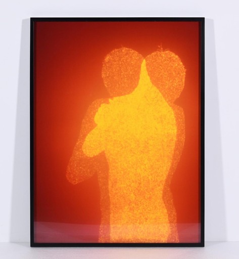 Christopher BUCKLOW - Fotografia - Guest, red orange man looking back double exposure