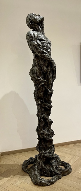 Ian EDWARDS - Skulptur Volumen - The Root Within