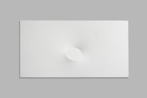 Turi SIMETI - Painting - un ovale bianco 